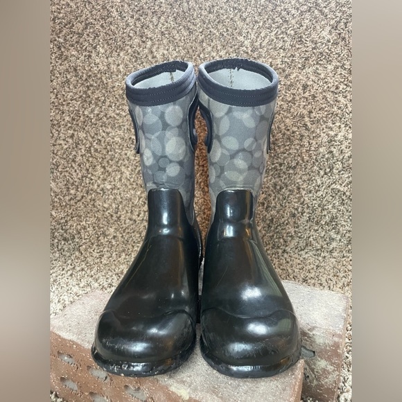 BOGS Classic High Youth Size 2 Waterproof Winter Boots Black Unisex Pull-On EUC - Picture 2 of 6